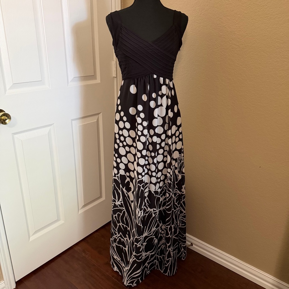 Sami & Jo Black and White Maxi Dress with Floral & Dot Pattern